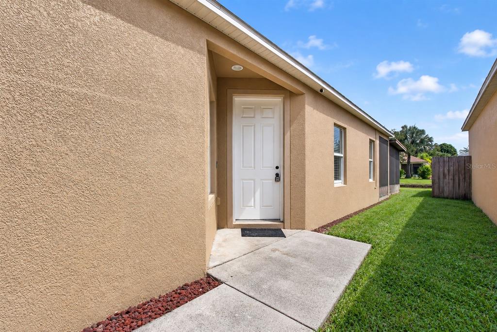 1824 ATLANTIC DRIVE, RUSKIN, FL — photo 5 of 30