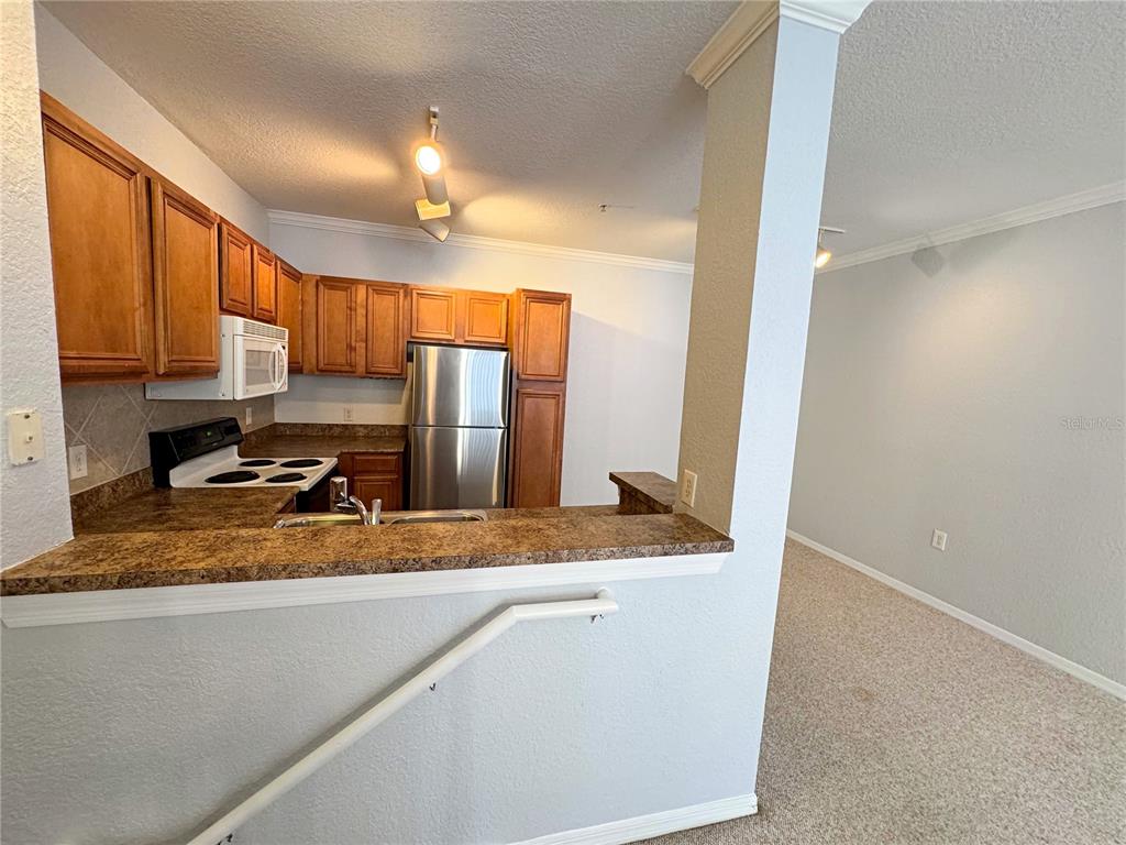 6131 METROWEST BOULEVARD UNIT 116, ORLANDO, FL — photo 4 of 26