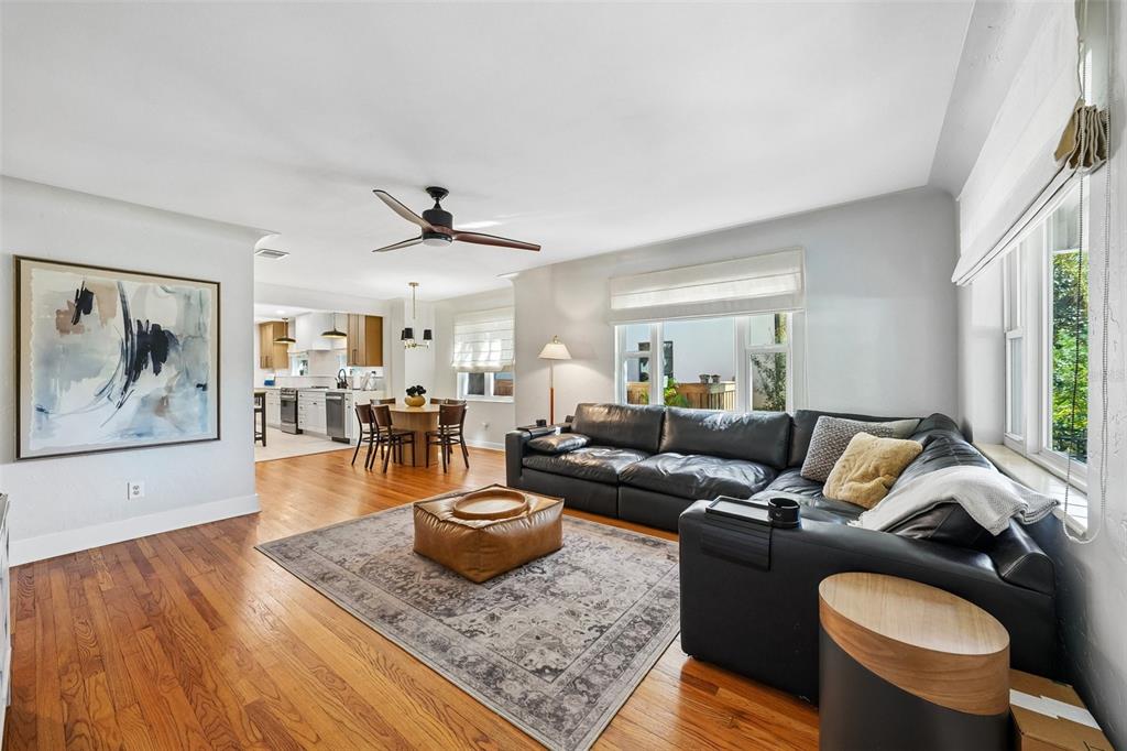 185 24TH AVENUE N, ST PETERSBURG, FL — photo 4 of 52