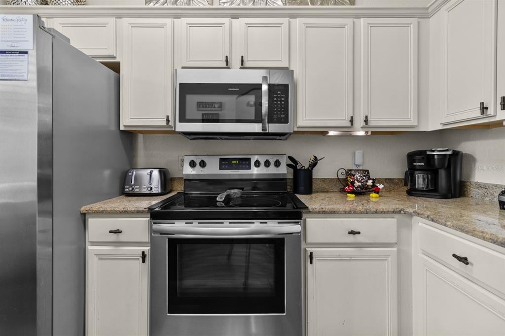 3633 CALABRIA AVENUE, DAVENPORT, FL — photo 4 of 30