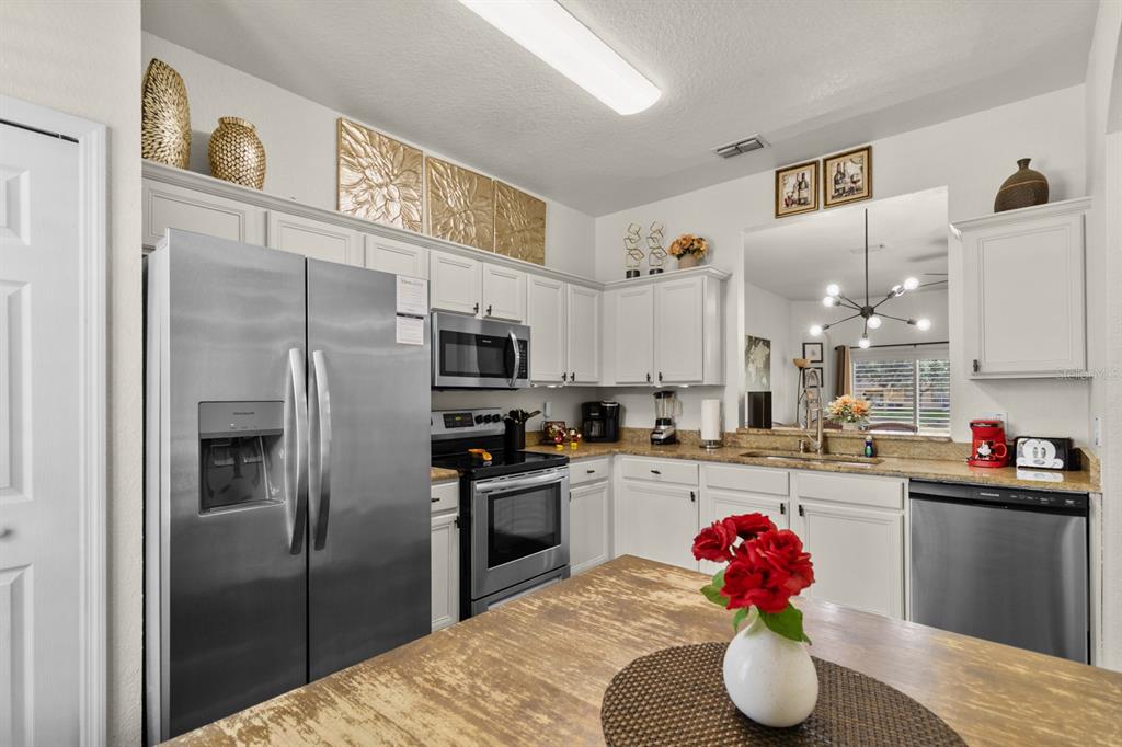 3633 CALABRIA AVENUE, DAVENPORT, FL — photo 5 of 30