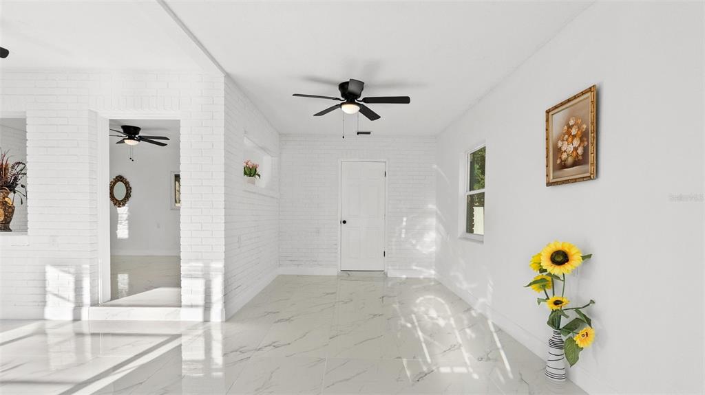 310 COUNTRY CLUB DRIVE, OLDSMAR, FL — photo 3 of 30
