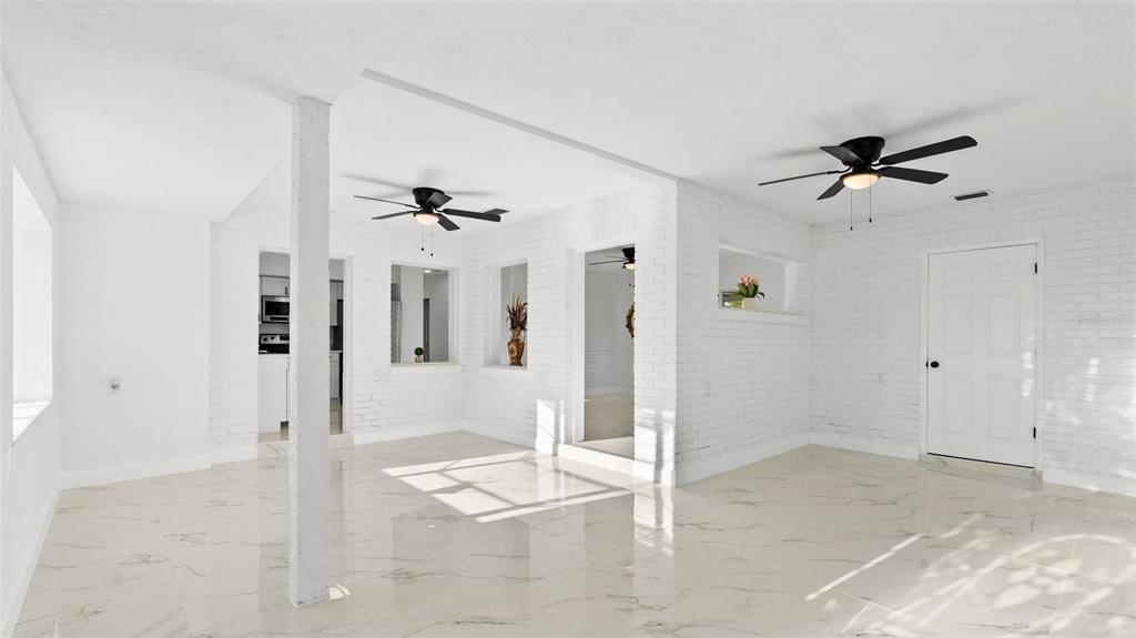 310 COUNTRY CLUB DRIVE, OLDSMAR, FL — photo 4 of 30