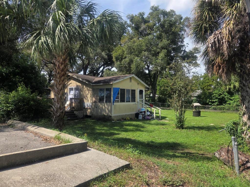 10507 MAIN STREET, THONOTOSASSA, FL — photo 2 of 4