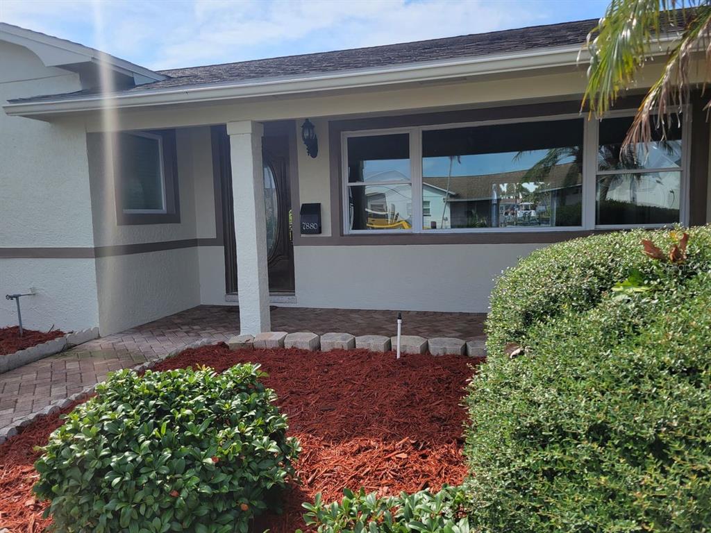 7880 2ND AVENUE S, ST PETERSBURG, FL — photo 3 of 30