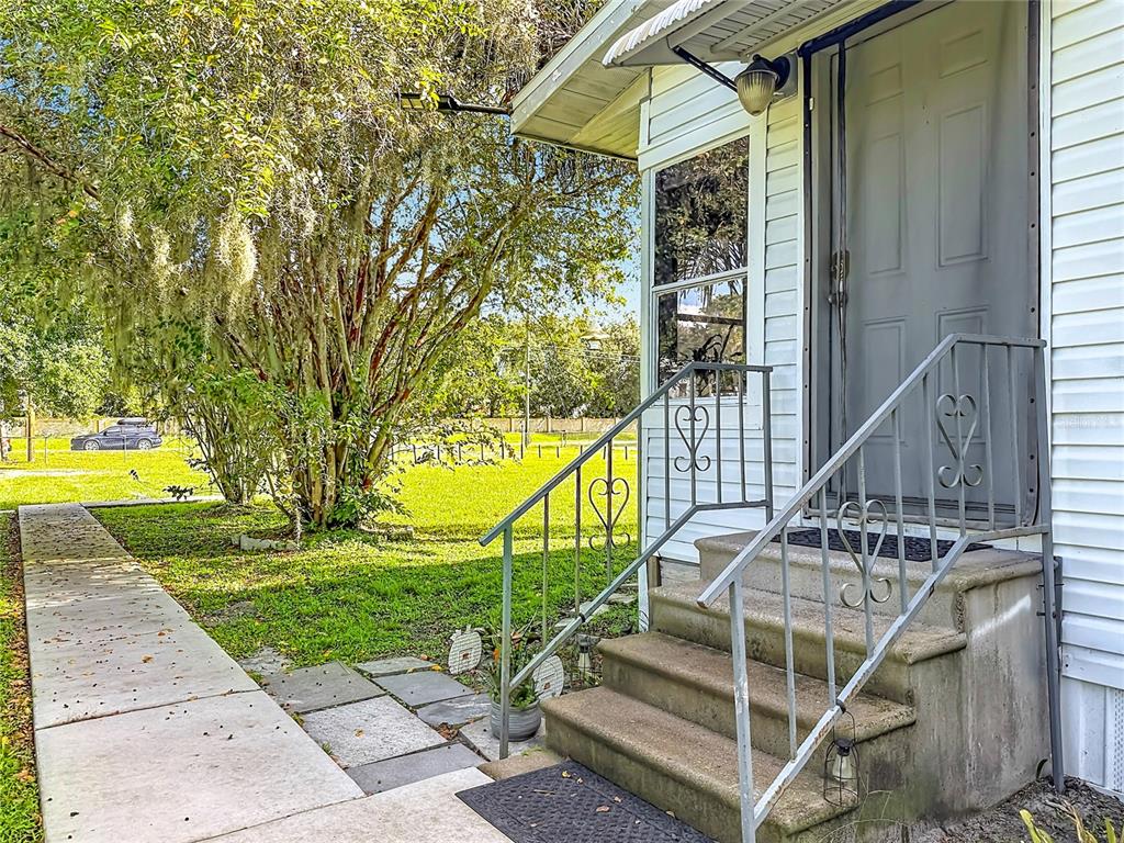 18452 AMITYVILLE DRIVE, ORLANDO, FL — photo 3 of 46