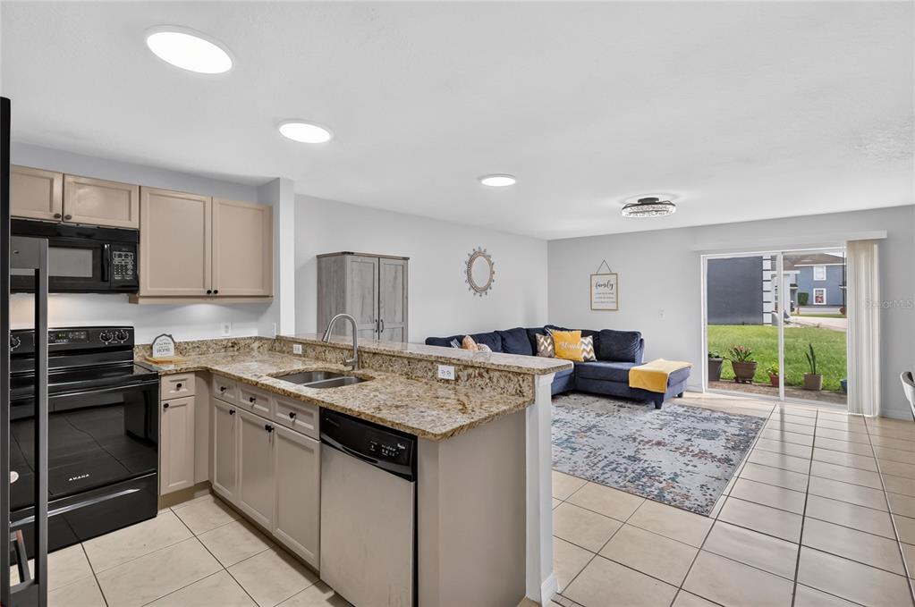 261 AUTUMN LANE UNIT 5, KISSIMMEE, FL — photo 4 of 21