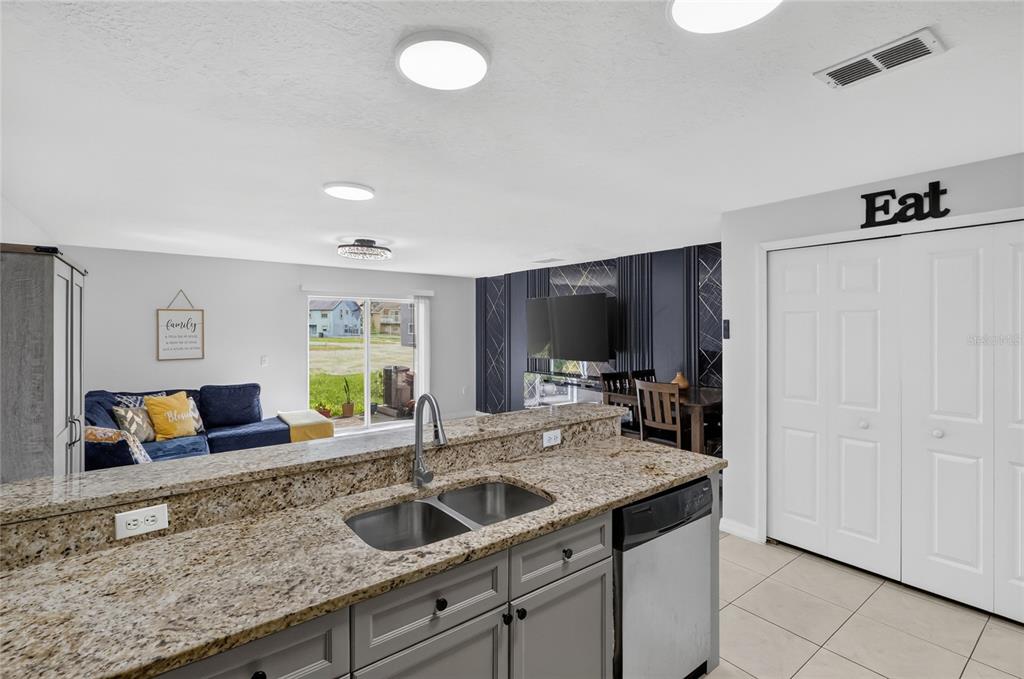 261 AUTUMN LANE UNIT 5, KISSIMMEE, FL — photo 5 of 21