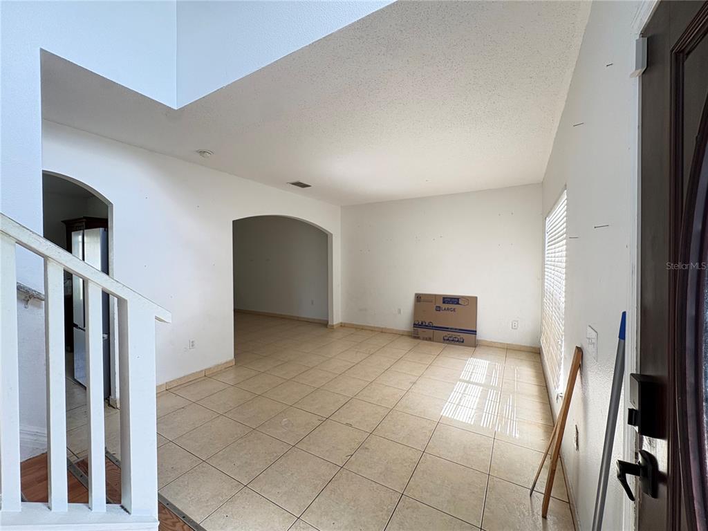 1133 SAINT TROPEZ COURT, KISSIMMEE, FL — photo 3 of 17