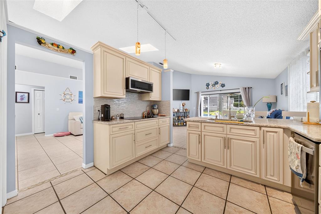 257 LEXINGDALE DRIVE, ORLANDO, FL — photo 4 of 30