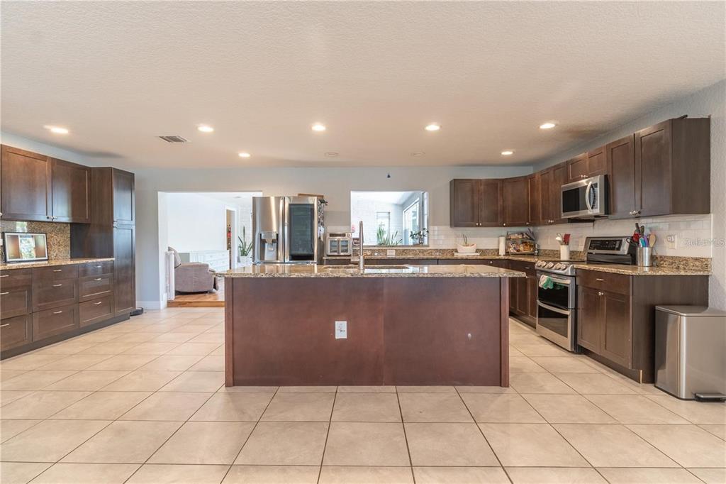 12705 PARK BOULEVARD, SEMINOLE, FL — photo 5 of 29