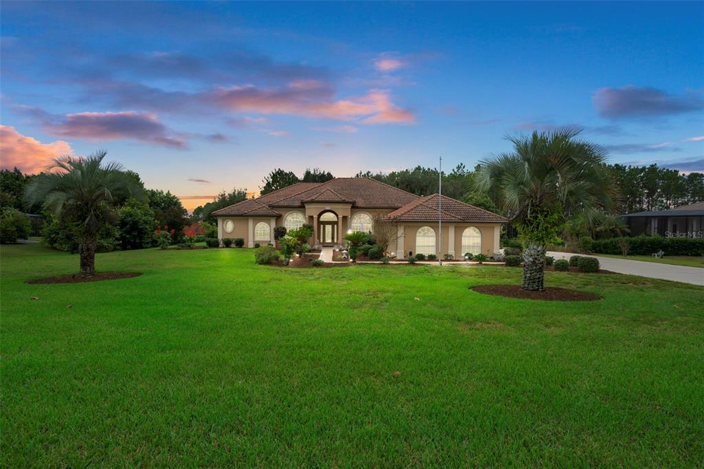 576 W FENWAY DRIVE