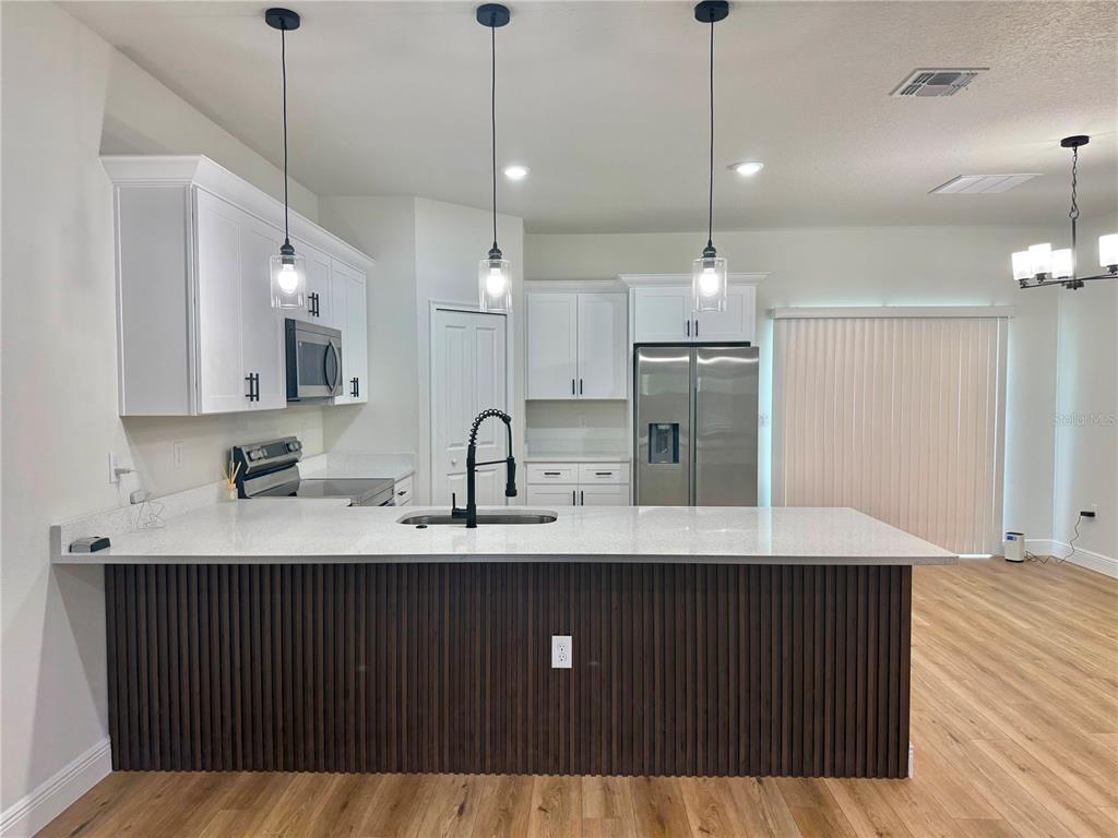 15690 SW 49TH AVENUE ROAD, OCALA, FL — photo 5 of 17