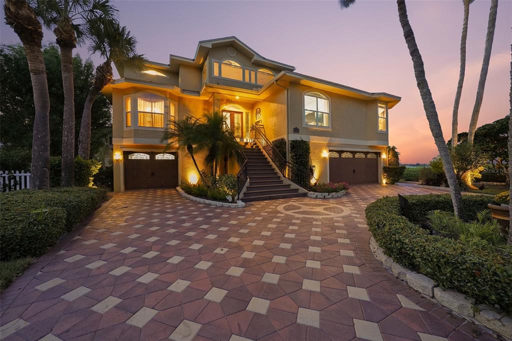 103 ROYAL COURT, SAFETY HARBOR, FL — photo 2 of 93