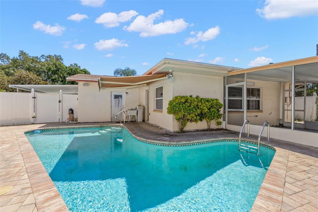 106 S FERNWOOD AVENUE, CLEARWATER, FL — photo 3 of 30
