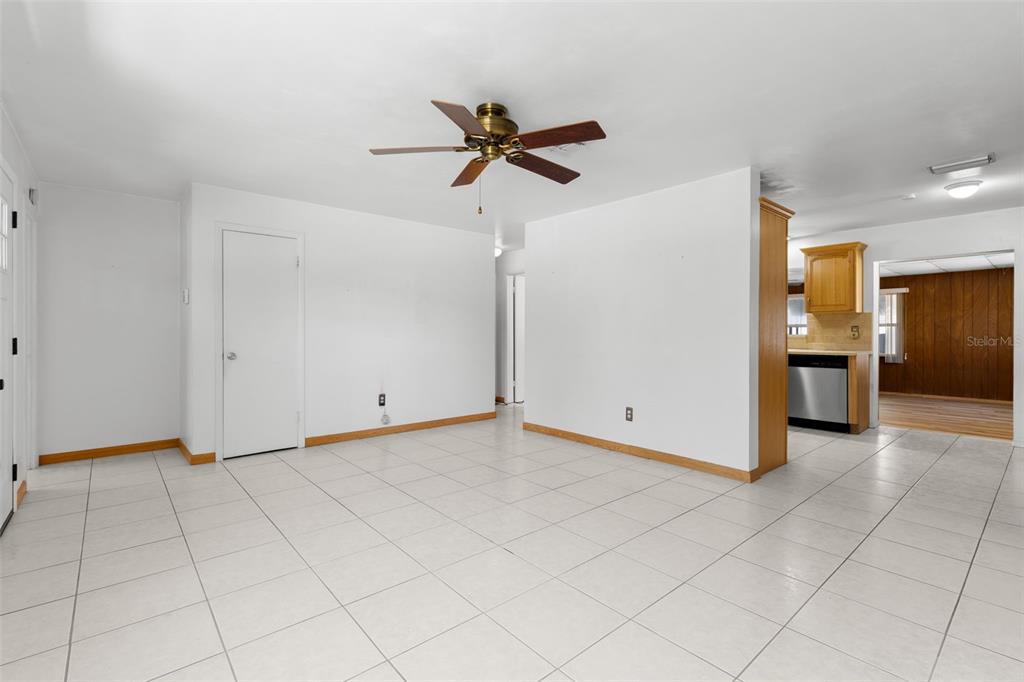 106 S FERNWOOD AVENUE, CLEARWATER, FL — photo 5 of 30