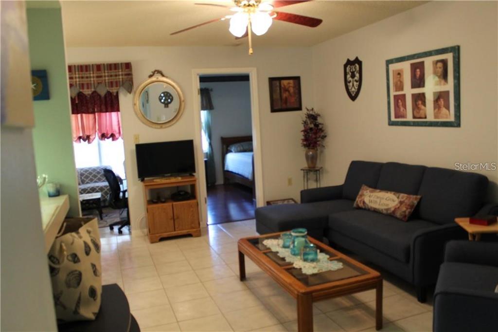 1025 BOWSPRIT LANE, HOLIDAY, FL — photo 2 of 17