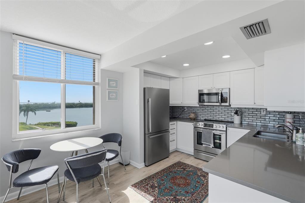 6357 BAHIA DEL MAR BOULEVARD UNIT 406, ST PETERSBURG, FL — photo 3 of 30