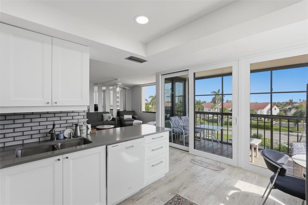6357 BAHIA DEL MAR BOULEVARD UNIT 406, ST PETERSBURG, FL — photo 5 of 30
