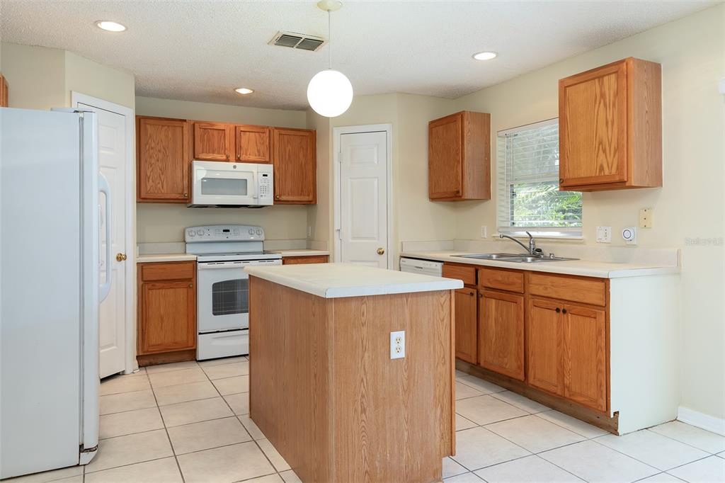2457 ELKCAM BLVD, DELTONA, FL — photo 3 of 14