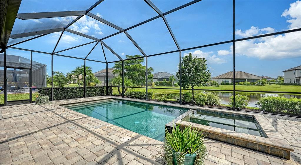 4915 SPARKLING SEA LANE, BRADENTON, FL — photo 2 of 30