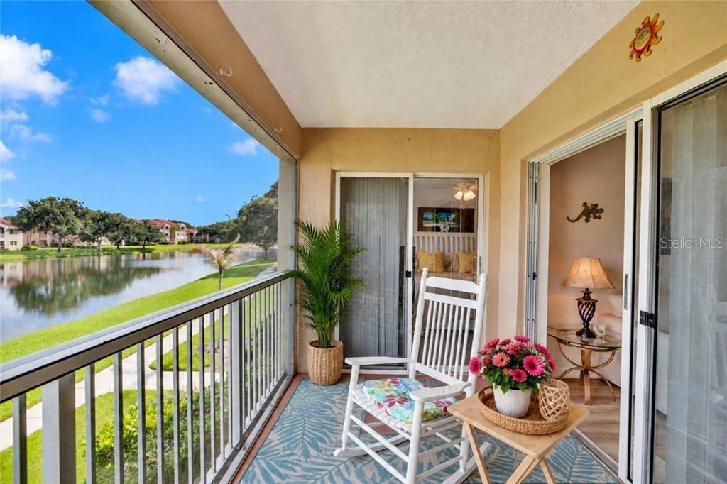 1590 S 42ND CIRCLE UNIT 208, VERO BEACH, FL — photo 4 of 30