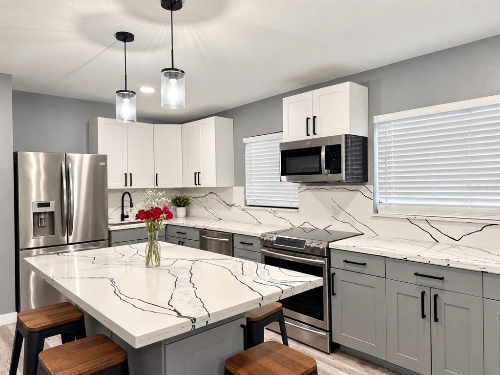 11723 RAINTREE VILLAGE BOULEVARD UNIT D, TEMPLE TERRACE, FL — photo 4 of 27