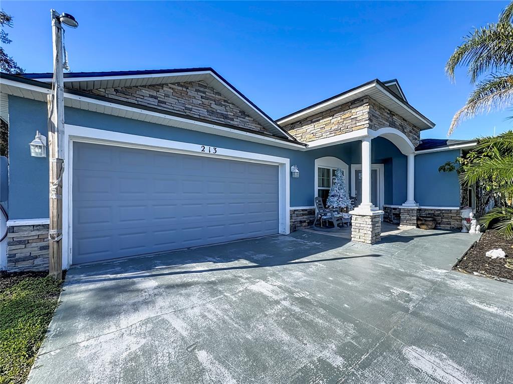 213 E ASTER COURT