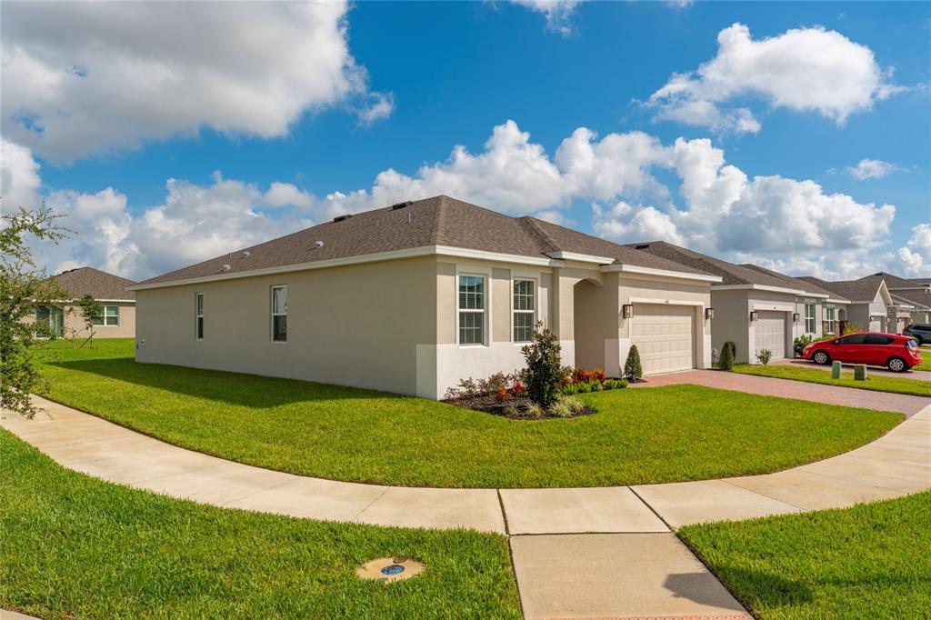 646 DUKE DRIVE, HAINES CITY, FL — photo 3 of 32