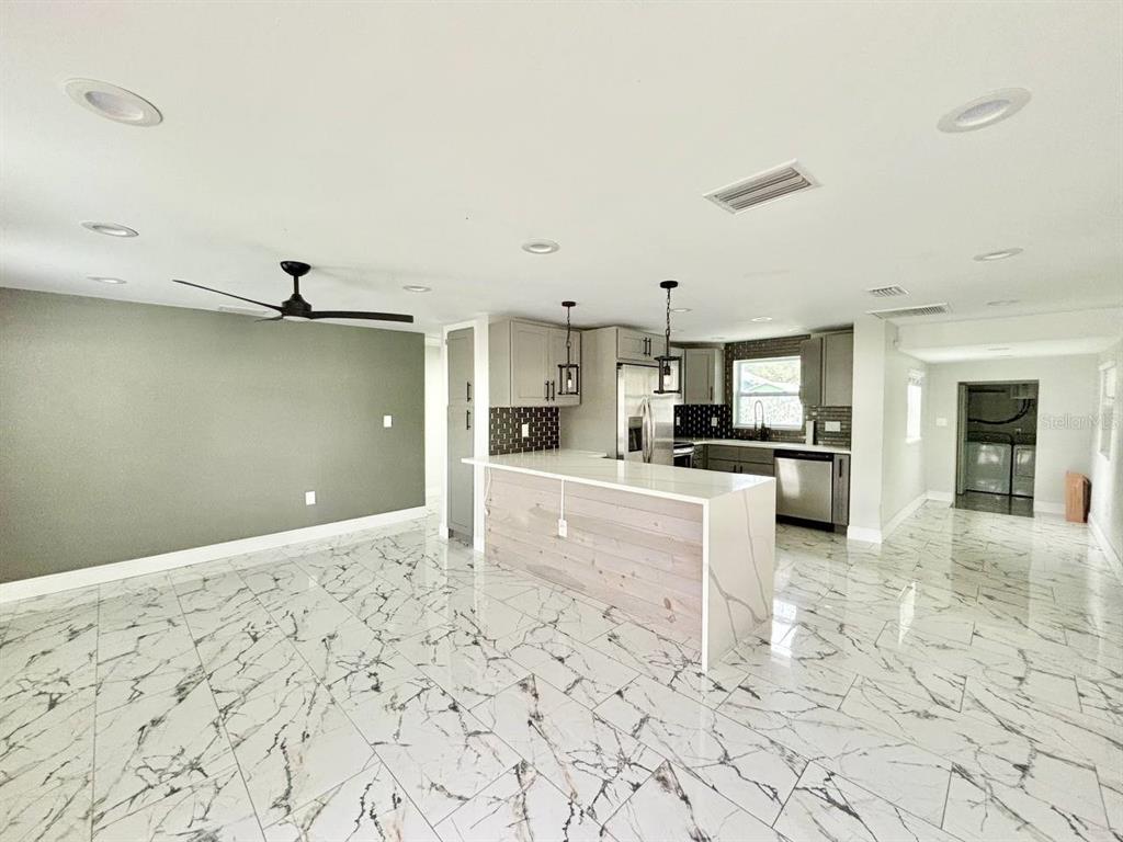 425 ORANGEWOOD DRIVE