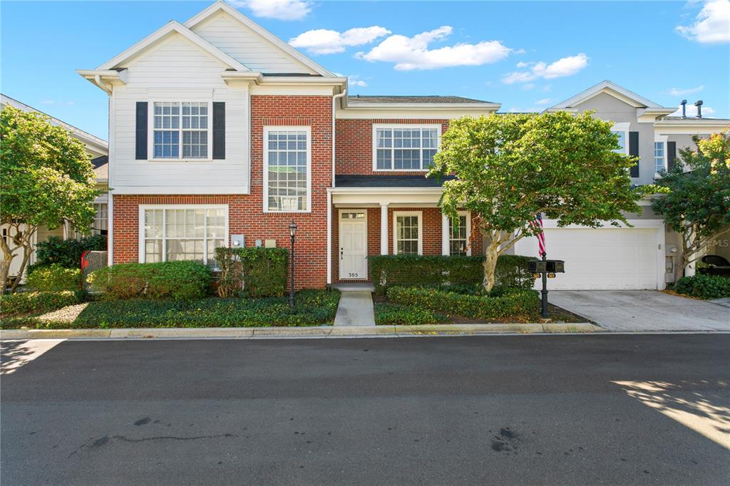 305 INNER HARBOUR CIRCLE