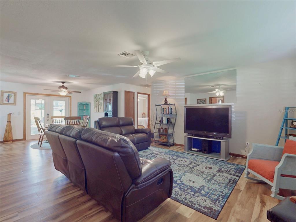 570 OLIVER DRIVE, NEW SMYRNA BEACH, FL — photo 3 of 26