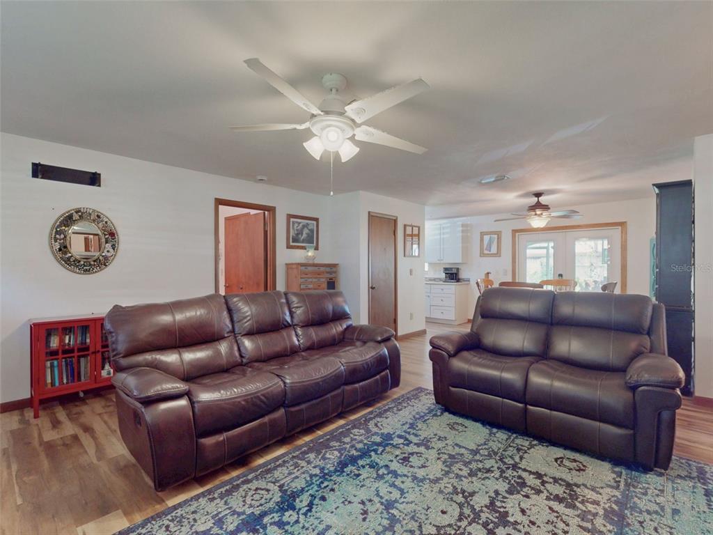 570 OLIVER DRIVE, NEW SMYRNA BEACH, FL — photo 5 of 26