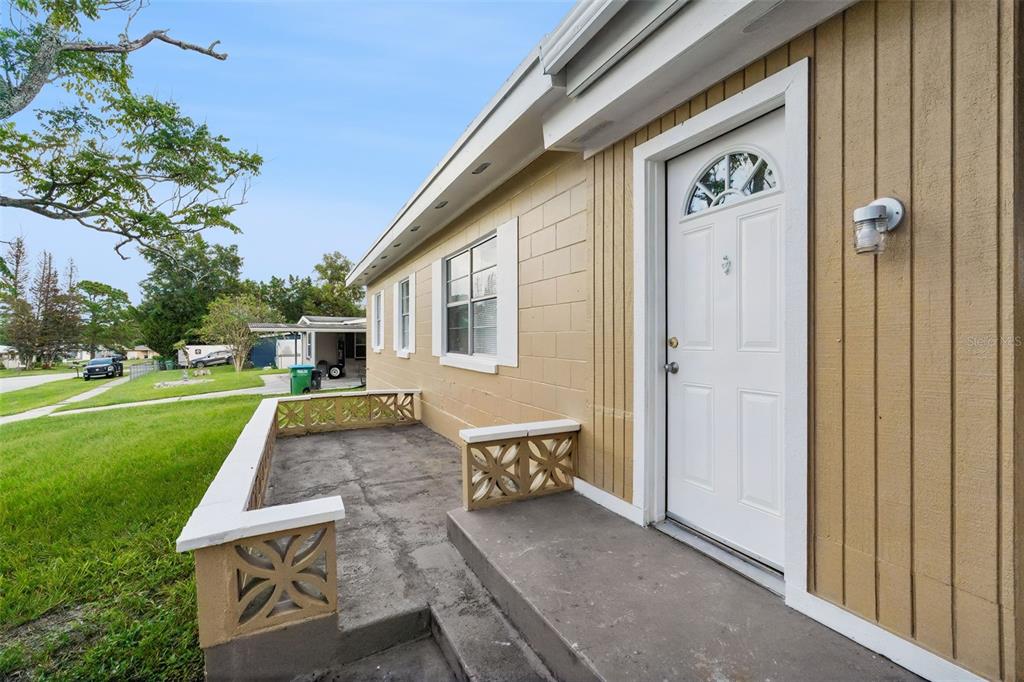 928 VIVIAN TERRACE, DELTONA, FL — photo 4 of 27
