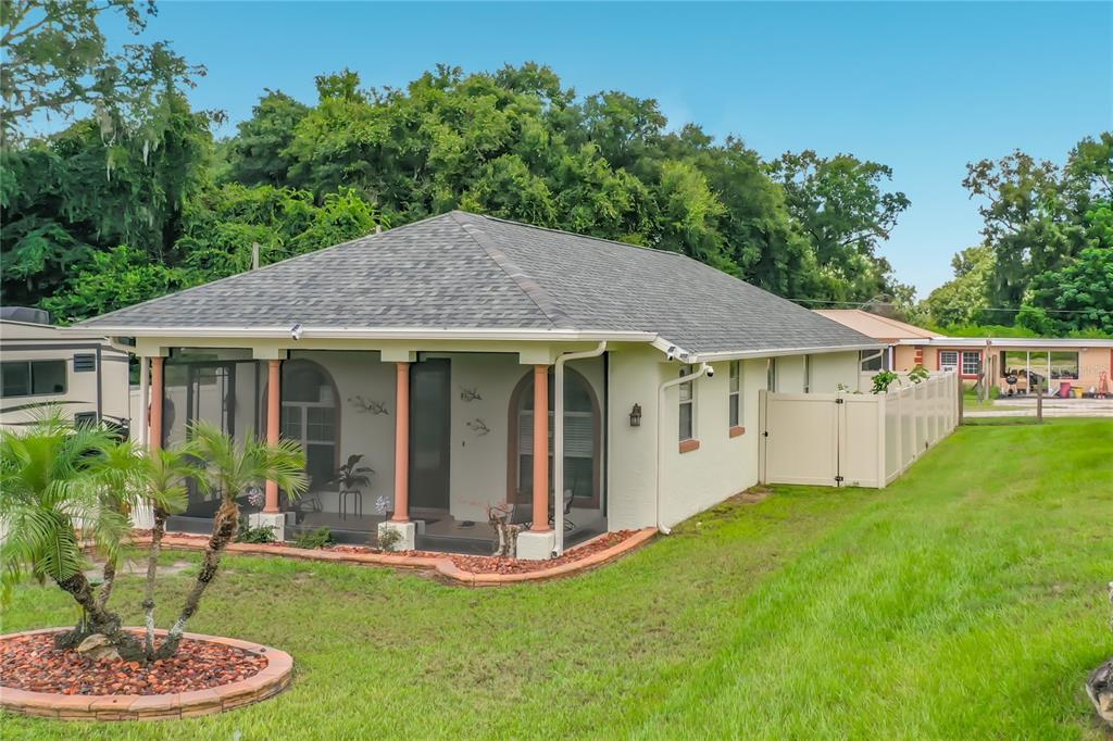 803 CRESTVIEW CIRCLE N, WILDWOOD, FL — photo 2 of 30