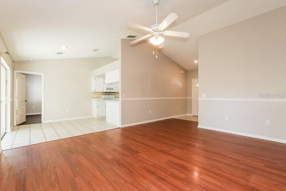 656 LAKEMONT DRIVE, BRANDON, FL — photo 3 of 16