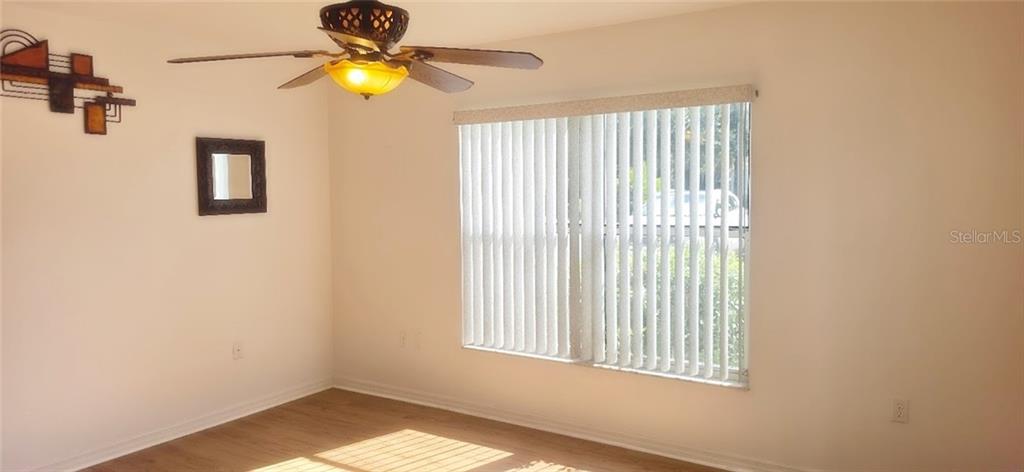 913 SE Mayo DRIVE, CRYSTAL RIVER, FL — photo 4 of 16