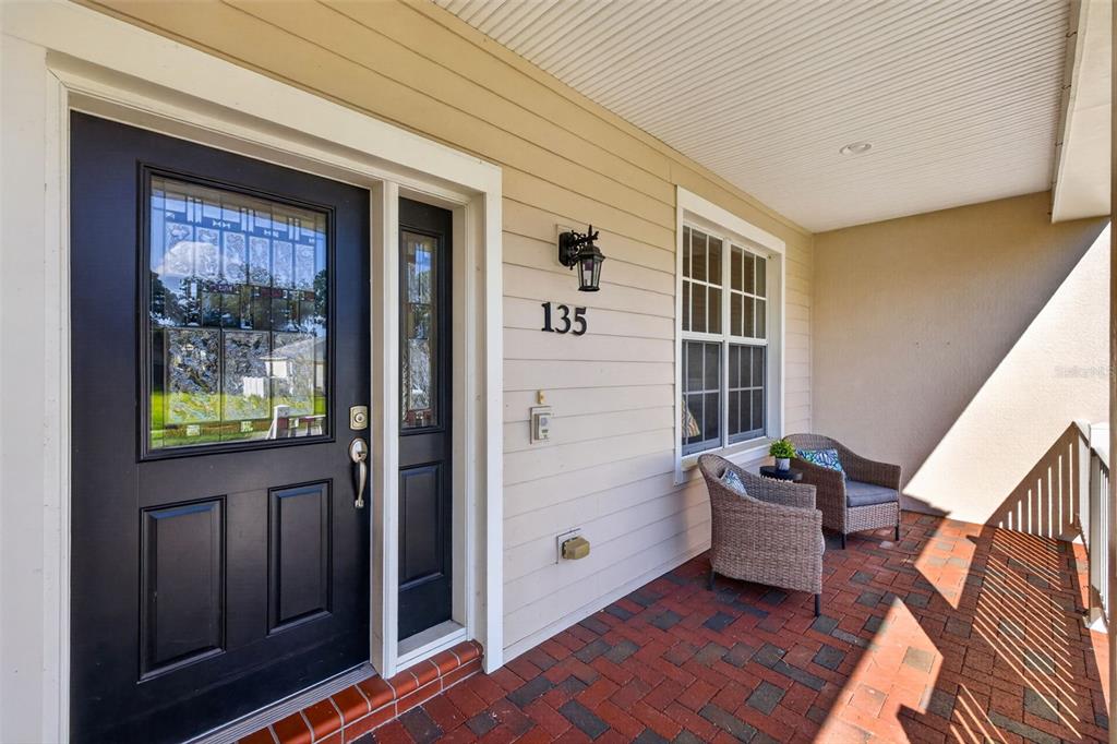 135 49TH AVENUE N, ST PETERSBURG, FL — photo 3 of 37