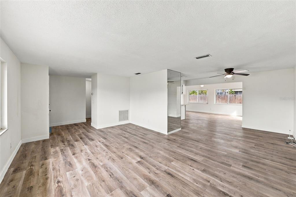 13823 WILDWOOD DRIVE, LARGO, FL — photo 2 of 30