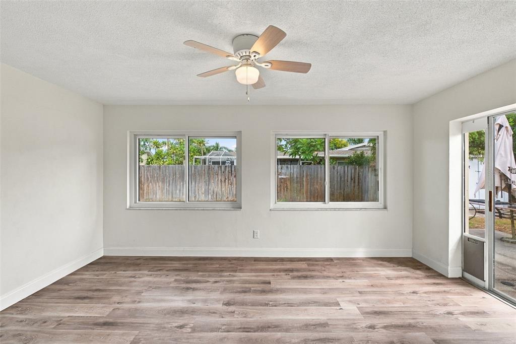13823 WILDWOOD DRIVE, LARGO, FL — photo 4 of 30