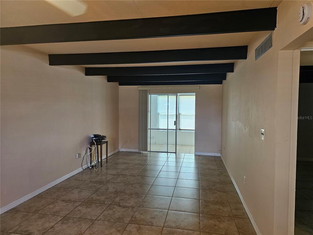 915 CLUB CIRCLE, LAKESHORE, FL — photo 5 of 18