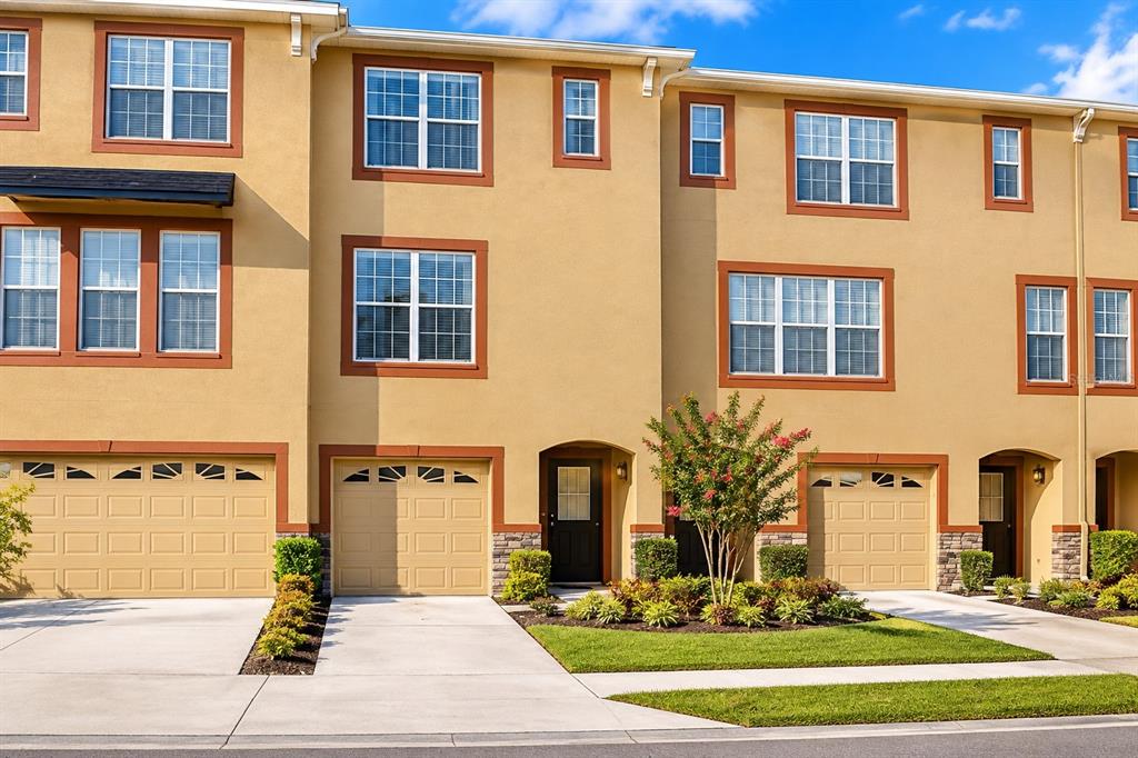 2525 MIDDLETON GROVE DRIVE