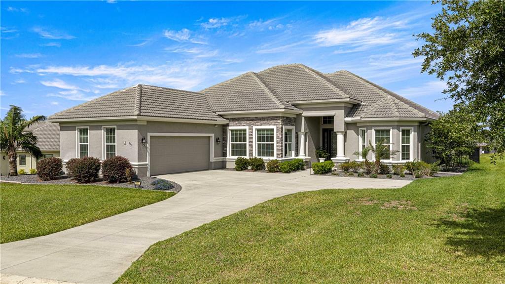 2371 N Peakview LOOP