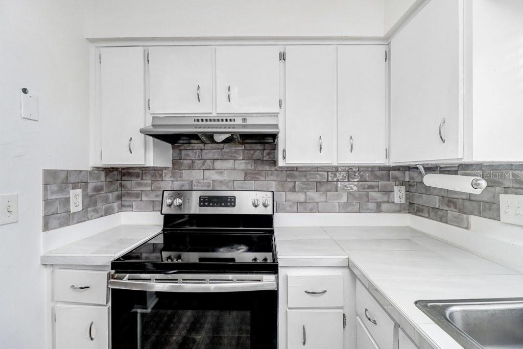 7210 N MANHATTAN AVENUE UNIT 2523, TAMPA, FL — photo 3 of 30