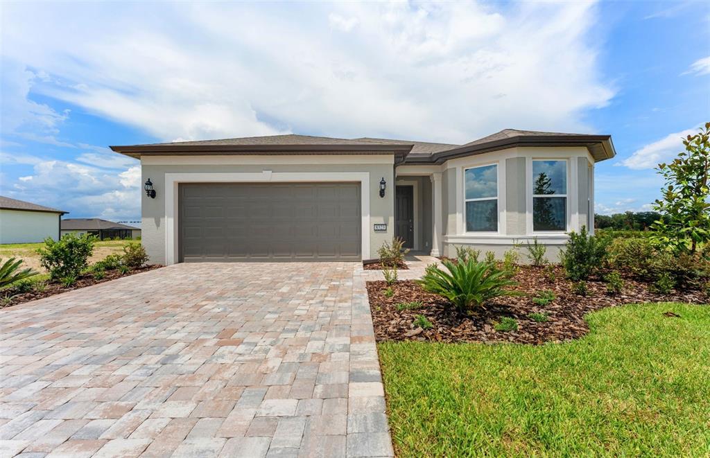 8323 SW 58 LOOP