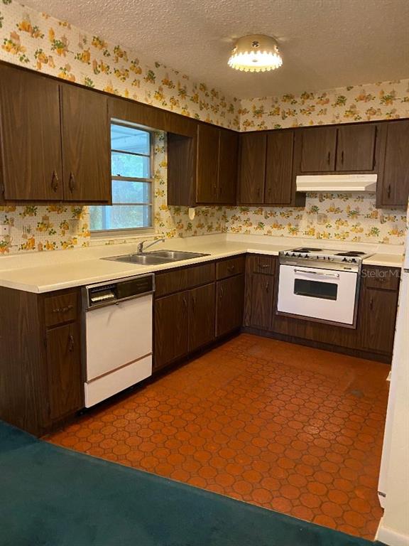 4001 NW 48TH PLACE, GAINESVILLE, FL — photo 3 of 11