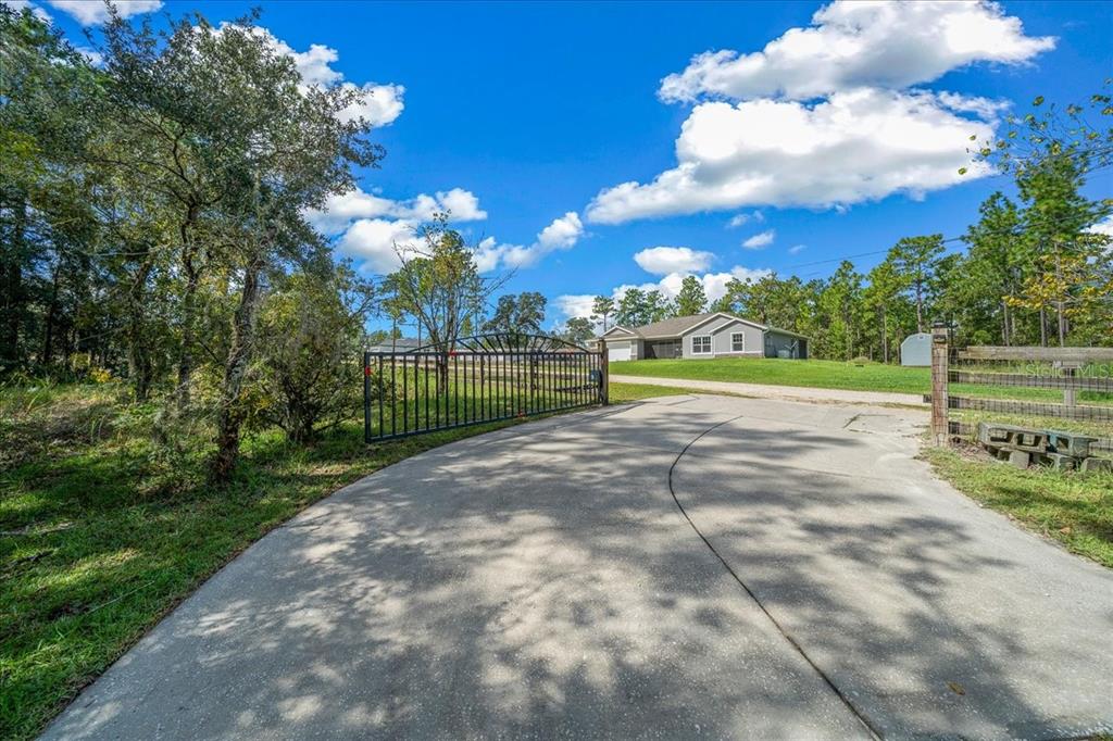 8479 SW 134TH AVENUE, DUNNELLON, FL — photo 4 of 30