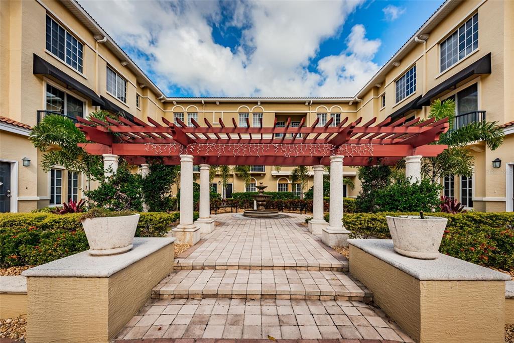 5215 BEACH BREEZE COURT UNIT 5215