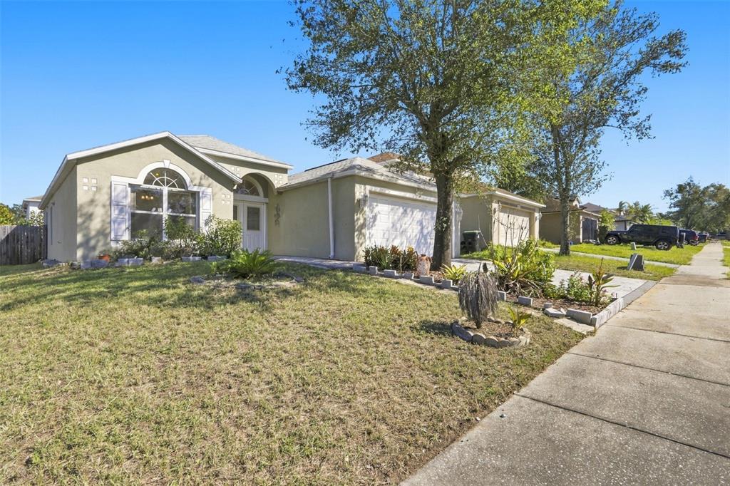 6737 WESTLAKE BOULEVARD, ORLANDO, FL — photo 3 of 36