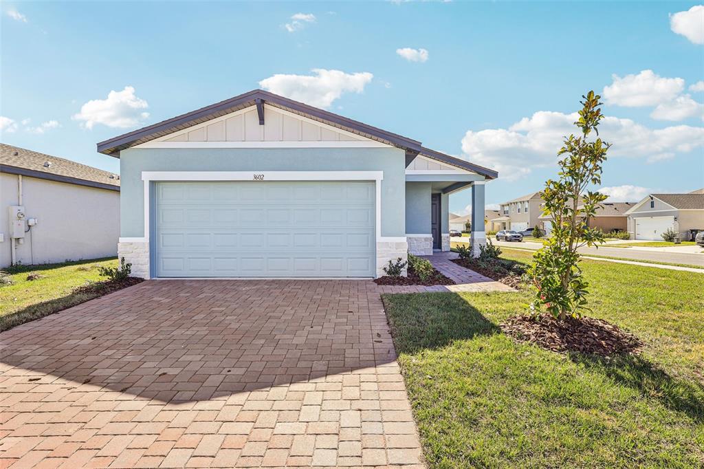 3602 WALKING STICK WAY